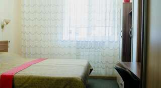 Гостевой дом Respect Hotel Волжский Улучшенный двухместный номер с 2 отдельными кроватями-2